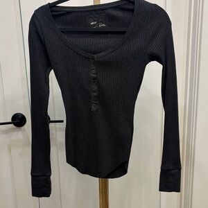 Aerie Black Ribbed Long Sleeve Tee (Aerie Maroon ribber long sleeve tee included